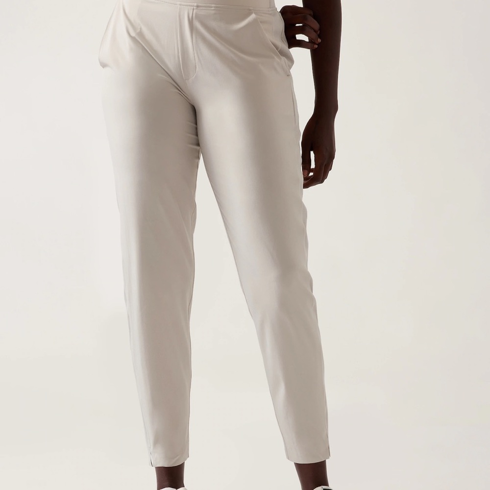 Athleta Brooklyn Ankle Pant / Abalone Gray / 6 / Never Worn